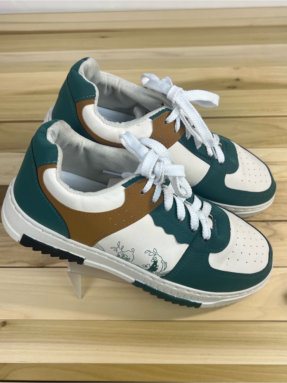 Retro style Colorblock Lace-Up Sneakers – Casual Shoes